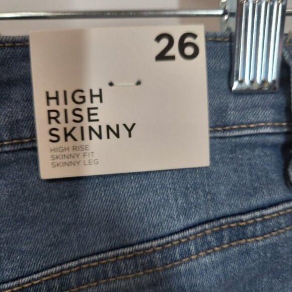 NWT Forever 21 High-Waisted Skinny Jeans in Medium denim Size 26 - Picture 9 of 10